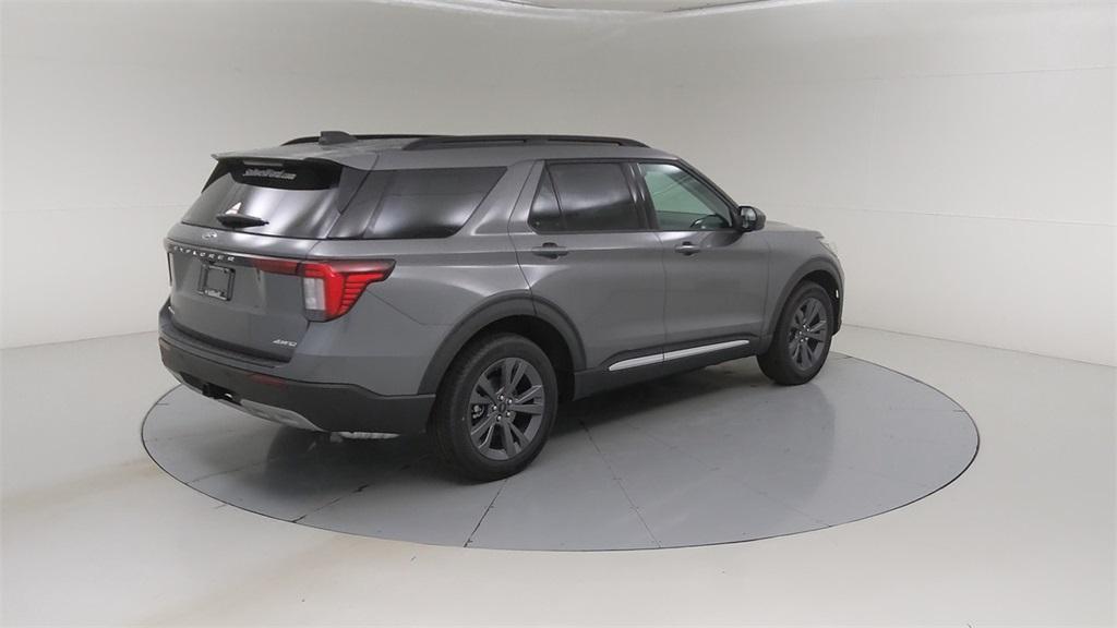 new 2025 Ford Explorer car, priced at $49,960