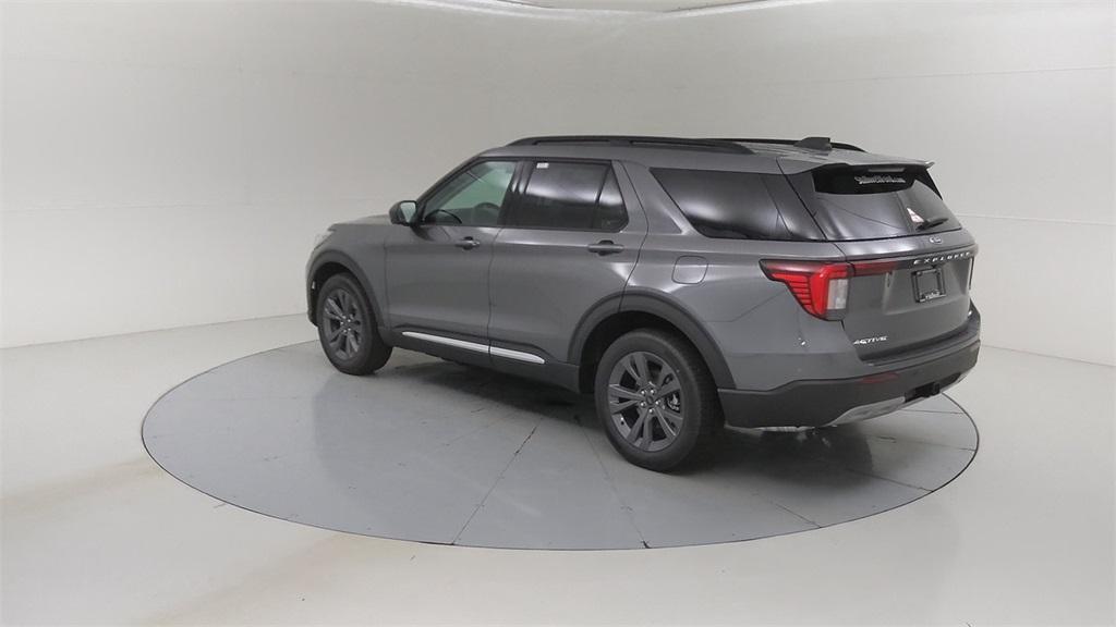 new 2025 Ford Explorer car, priced at $49,960