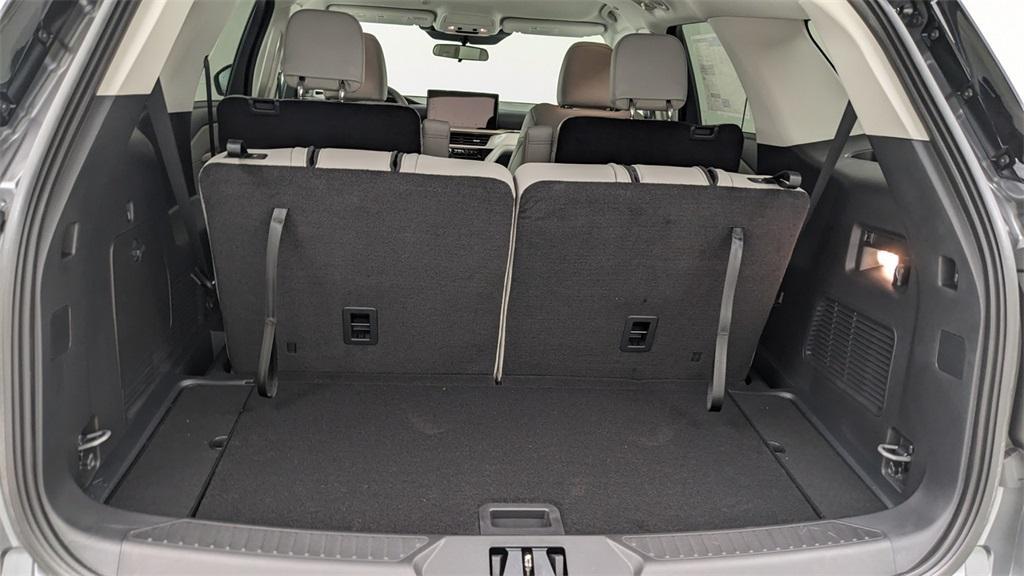 new 2025 Ford Explorer car, priced at $49,905