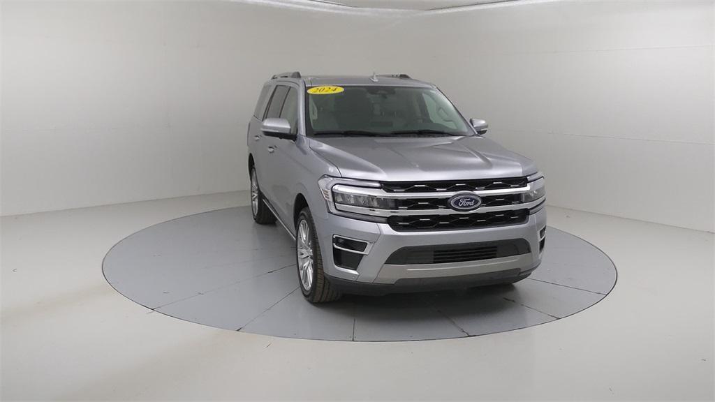 used 2024 Ford Expedition car, priced at $61,602