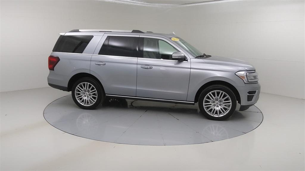 used 2024 Ford Expedition car, priced at $61,602