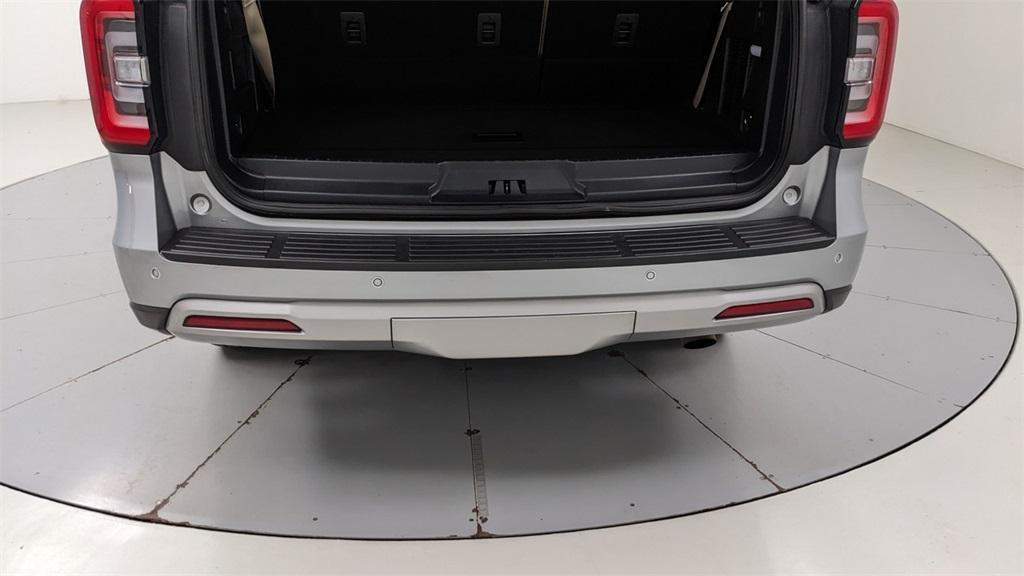 used 2024 Ford Expedition car, priced at $61,602