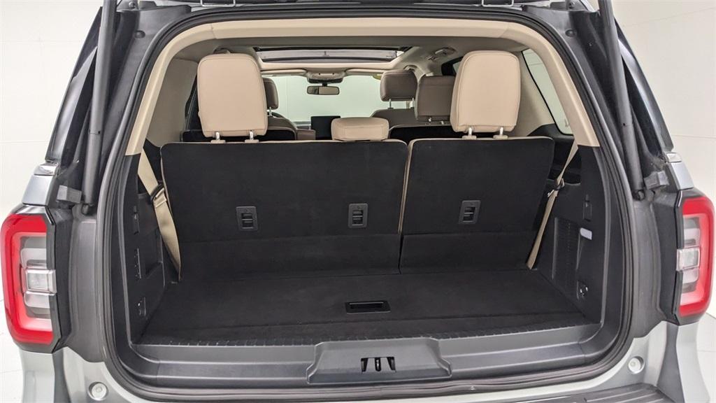 used 2024 Ford Expedition car, priced at $61,602
