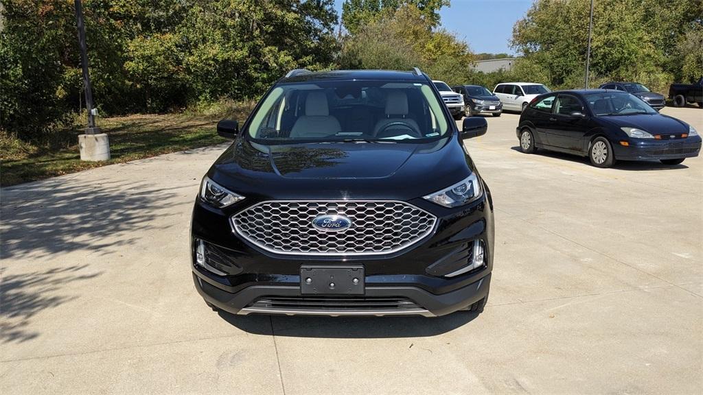 used 2024 Ford Edge car, priced at $29,146