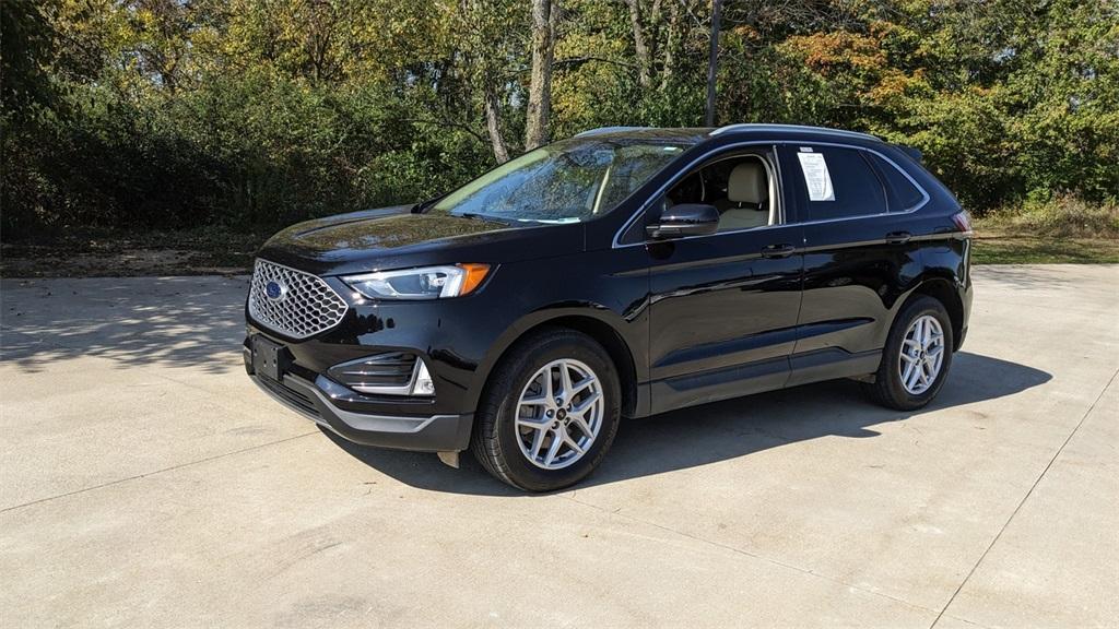 used 2024 Ford Edge car, priced at $29,146