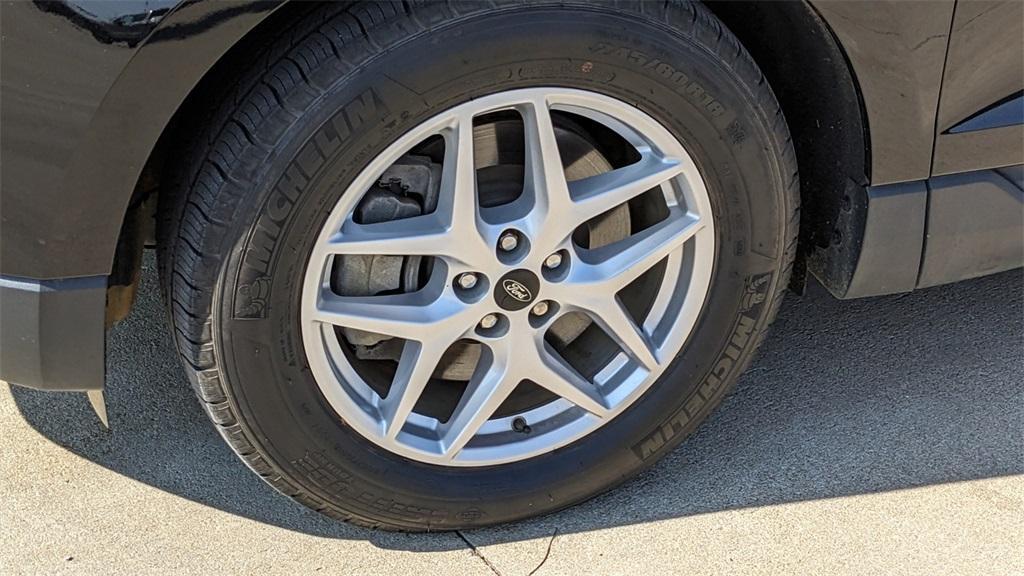 used 2024 Ford Edge car, priced at $29,146