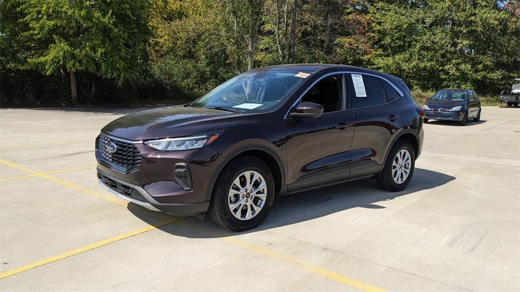 used 2023 Ford Escape car, priced at $27,085