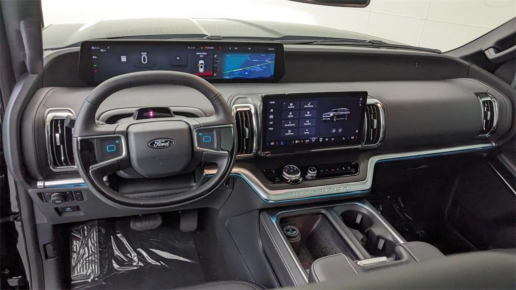 new 2025 Ford Expedition Max car, priced at $90,435