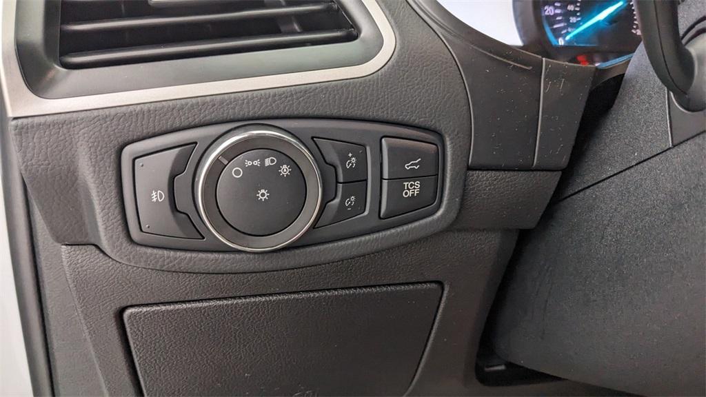 used 2022 Ford Edge car, priced at $28,567