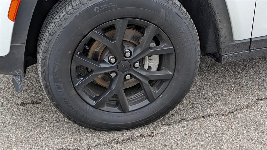 used 2024 Jeep Grand Cherokee car, priced at $36,353