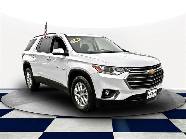 used 2021 Chevrolet Traverse car, priced at $26,555