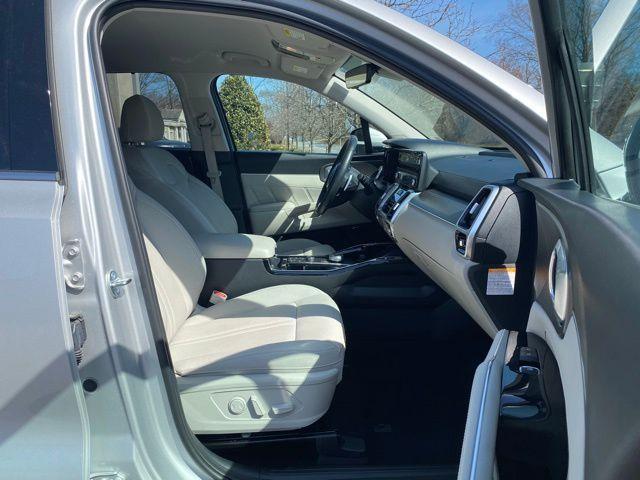 used 2023 Kia Sorento Hybrid car, priced at $32,997