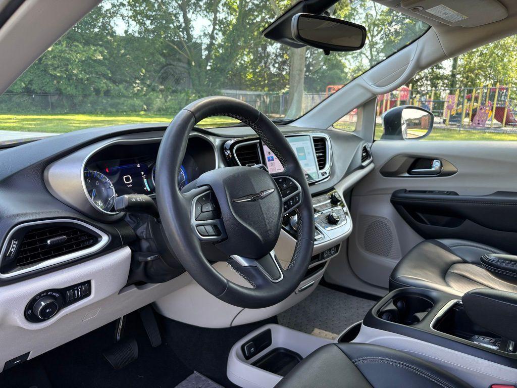used 2023 Chrysler Pacifica car, priced at $21,458