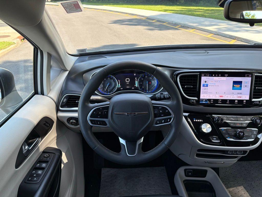used 2023 Chrysler Pacifica car, priced at $21,458