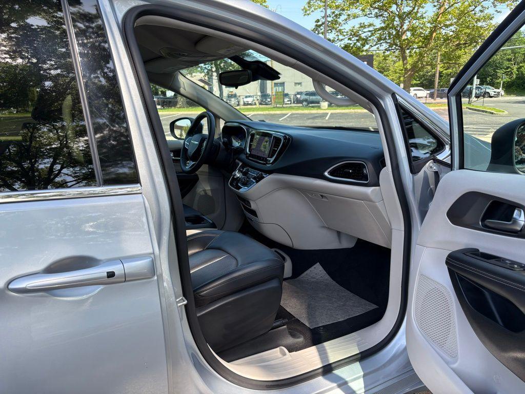 used 2023 Chrysler Pacifica car, priced at $21,458