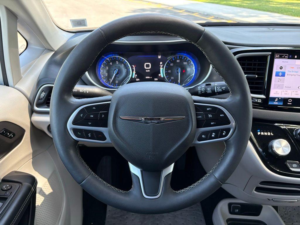 used 2023 Chrysler Pacifica car, priced at $21,458