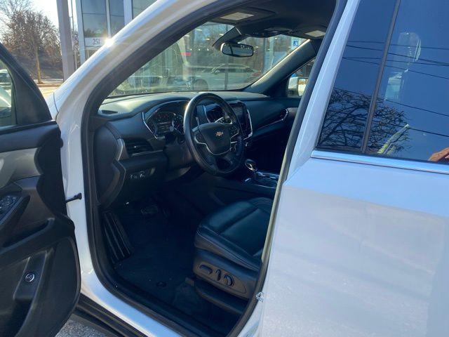 used 2022 Chevrolet Traverse car, priced at $22,500