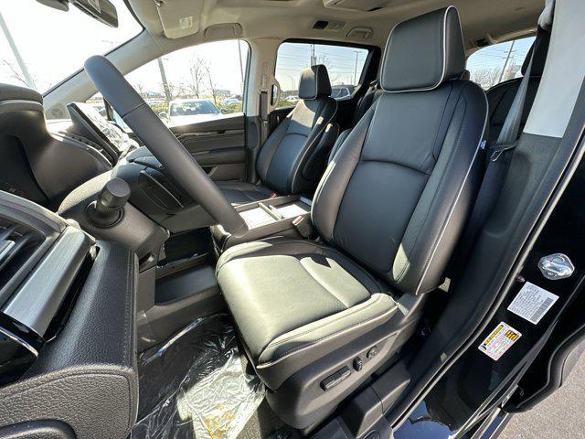 new 2025 Honda Odyssey car, priced at $48,005