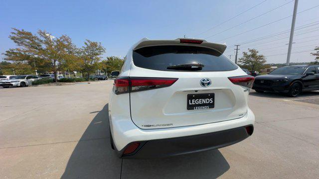 used 2021 Toyota Highlander Hybrid car, priced at $25,000