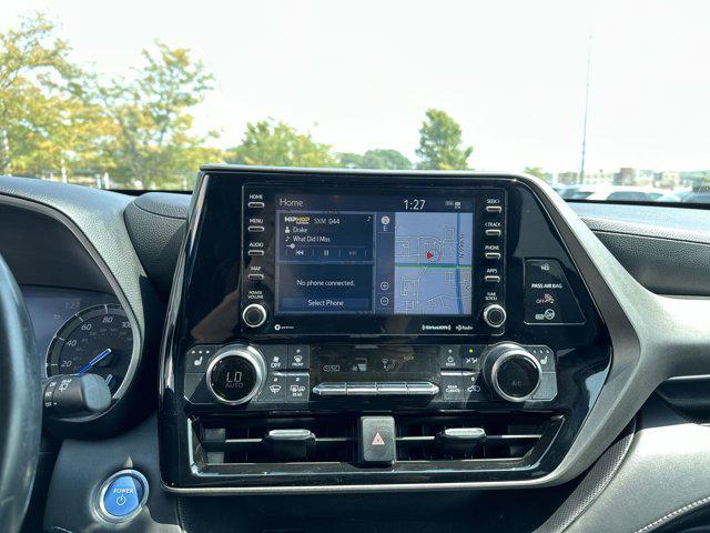 used 2021 Toyota Highlander Hybrid car, priced at $25,000