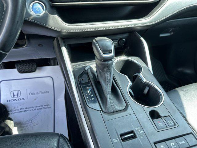 used 2021 Toyota Highlander Hybrid car, priced at $25,000