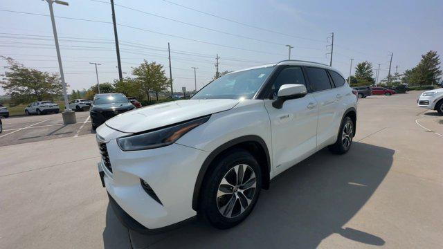 used 2021 Toyota Highlander Hybrid car, priced at $25,000