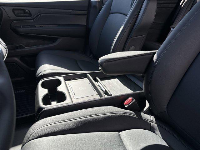 used 2026 Honda Odyssey car, priced at $43,000