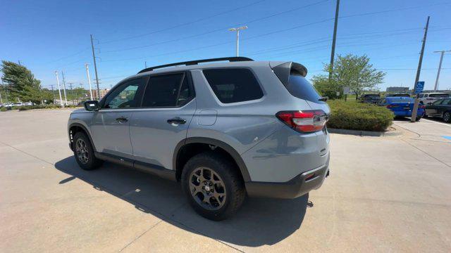 new 2025 Honda Pilot car, priced at $48,850