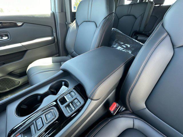 new 2025 Honda Pilot car, priced at $48,850