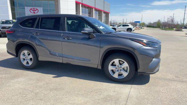 used 2023 Toyota Highlander car, priced at $35,000