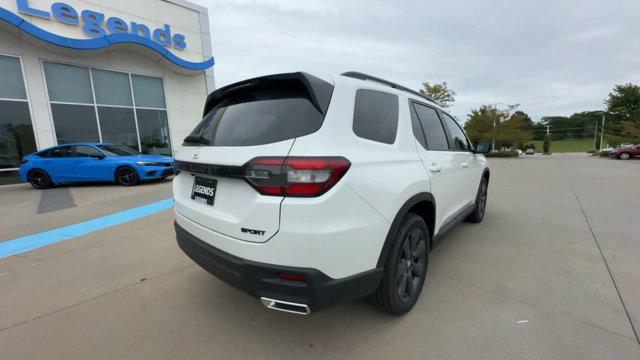 new 2025 Honda Pilot car, priced at $44,250
