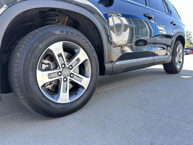 used 2025 Honda Pilot car, priced at $42,800