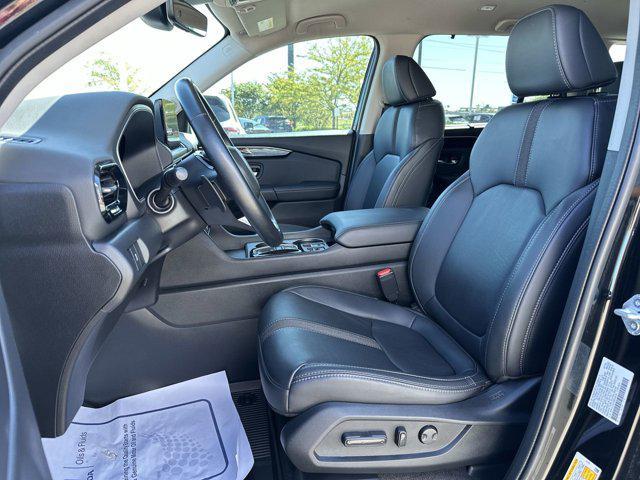 used 2025 Honda Pilot car, priced at $42,800