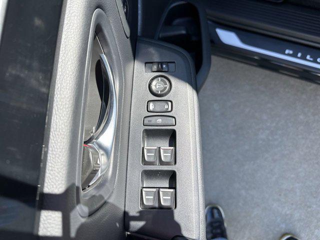 used 2025 Honda Pilot car, priced at $42,800