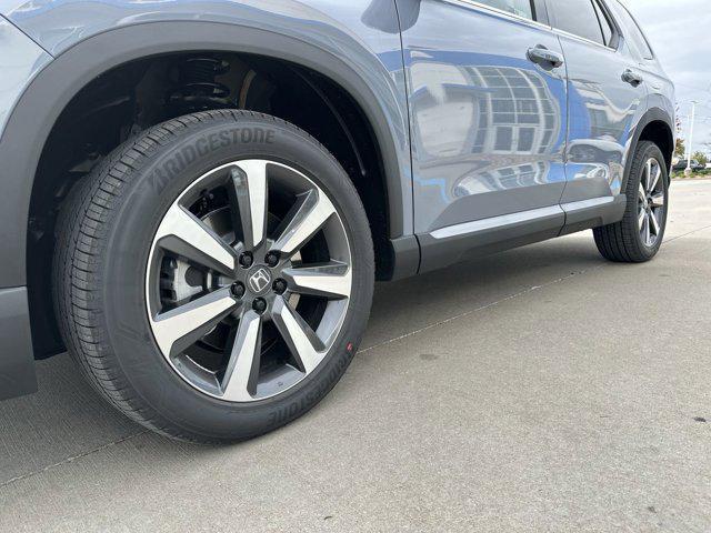 new 2025 Honda Pilot car, priced at $49,780