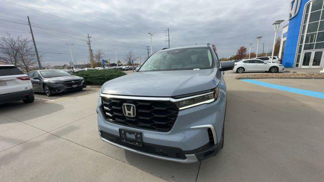 new 2025 Honda Pilot car, priced at $49,780