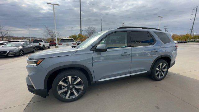 new 2025 Honda Pilot car, priced at $49,780