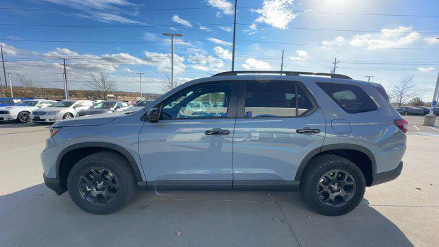 new 2025 Honda Pilot car, priced at $49,330