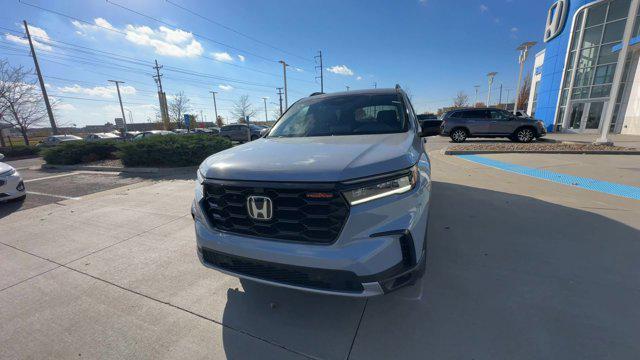 new 2025 Honda Pilot car, priced at $49,330