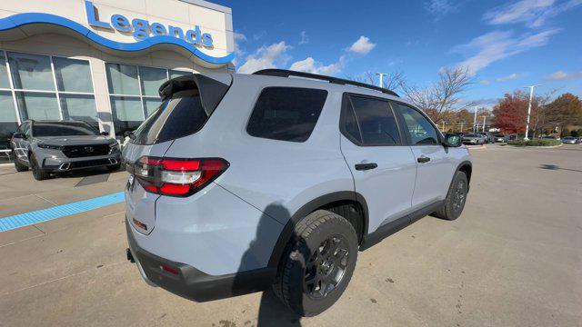 new 2025 Honda Pilot car, priced at $49,330