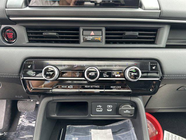 new 2025 Honda Pilot car, priced at $51,505
