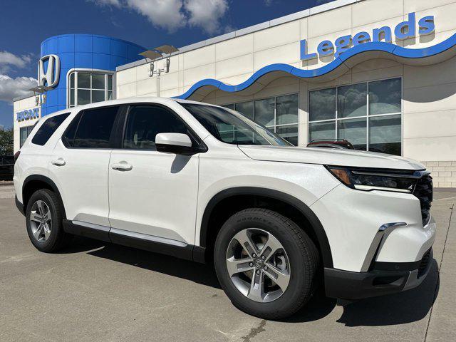 new 2025 Honda Pilot car, priced at $45,280