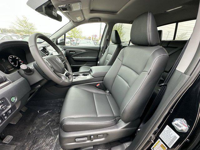 new 2025 Honda Ridgeline car, priced at $43,180