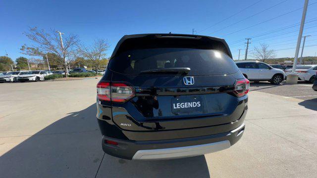 new 2025 Honda Pilot car, priced at $44,095
