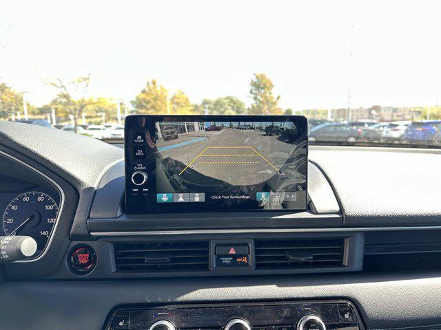 new 2025 Honda Pilot car, priced at $44,095