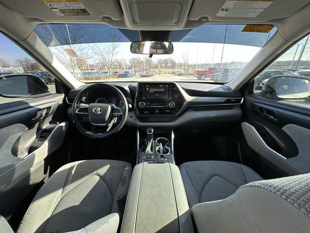 used 2021 Toyota Highlander car, priced at $28,000