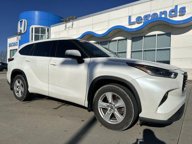 used 2021 Toyota Highlander car, priced at $28,000