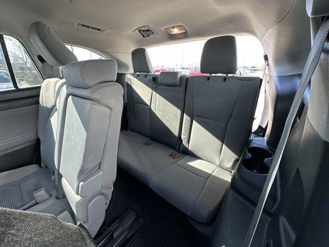 used 2021 Toyota Highlander car, priced at $28,000