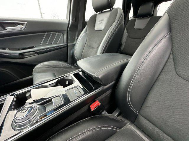 used 2019 Ford Edge car, priced at $27,800