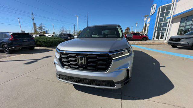 new 2025 Honda Pilot car, priced at $47,095